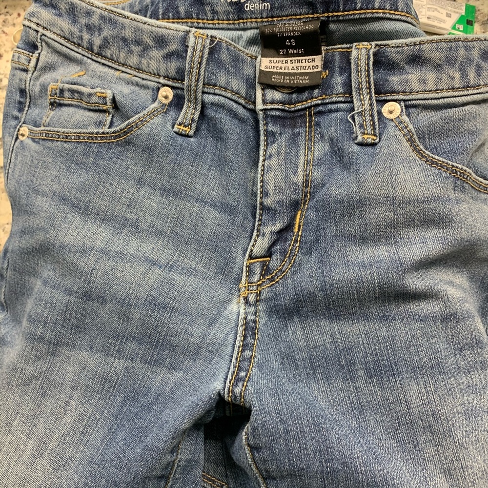 Mossimo super stretch jeans size 4 short